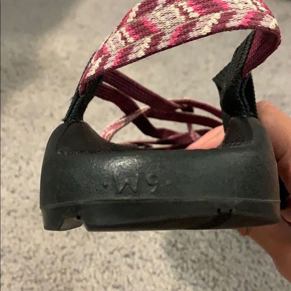 toe strap chacos - Picture 3 of 3